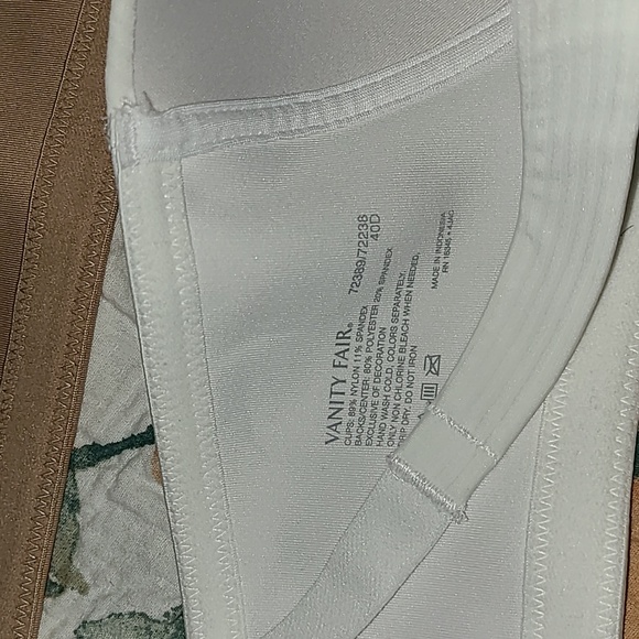2 like new Vanity Fair bra size 40D nude white adjustable straps wireless - Picture 9 of 12